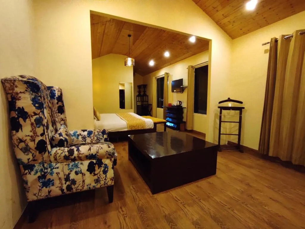 Чамба: Aaroham by Aamod Dalhousie Luxury Cottage Resort