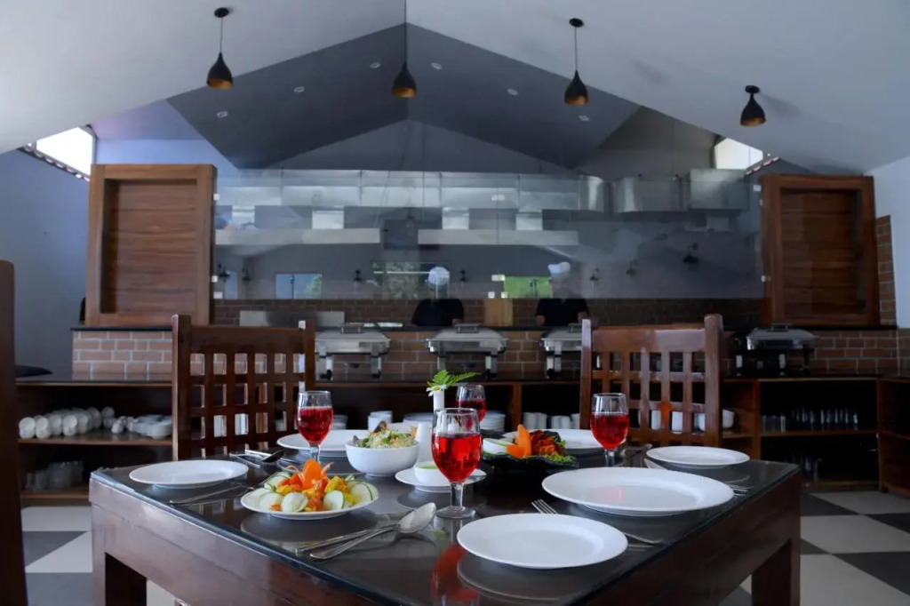Чамба: Aaroham by Aamod Dalhousie Luxury Cottage Resort