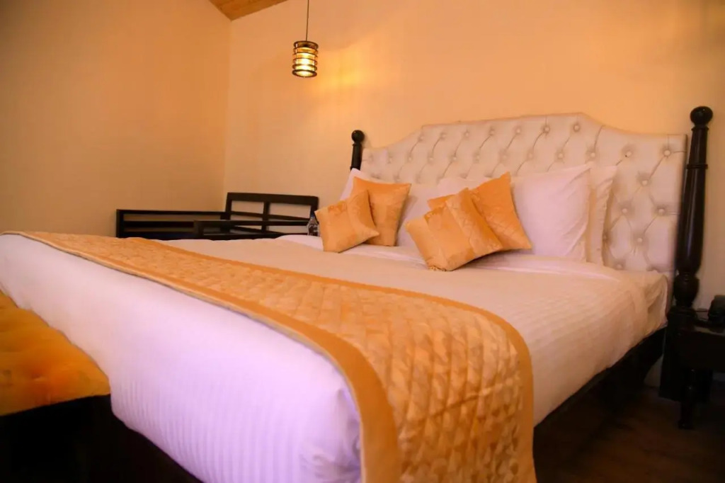 Чамба: Aaroham by Aamod Dalhousie Luxury Cottage Resort