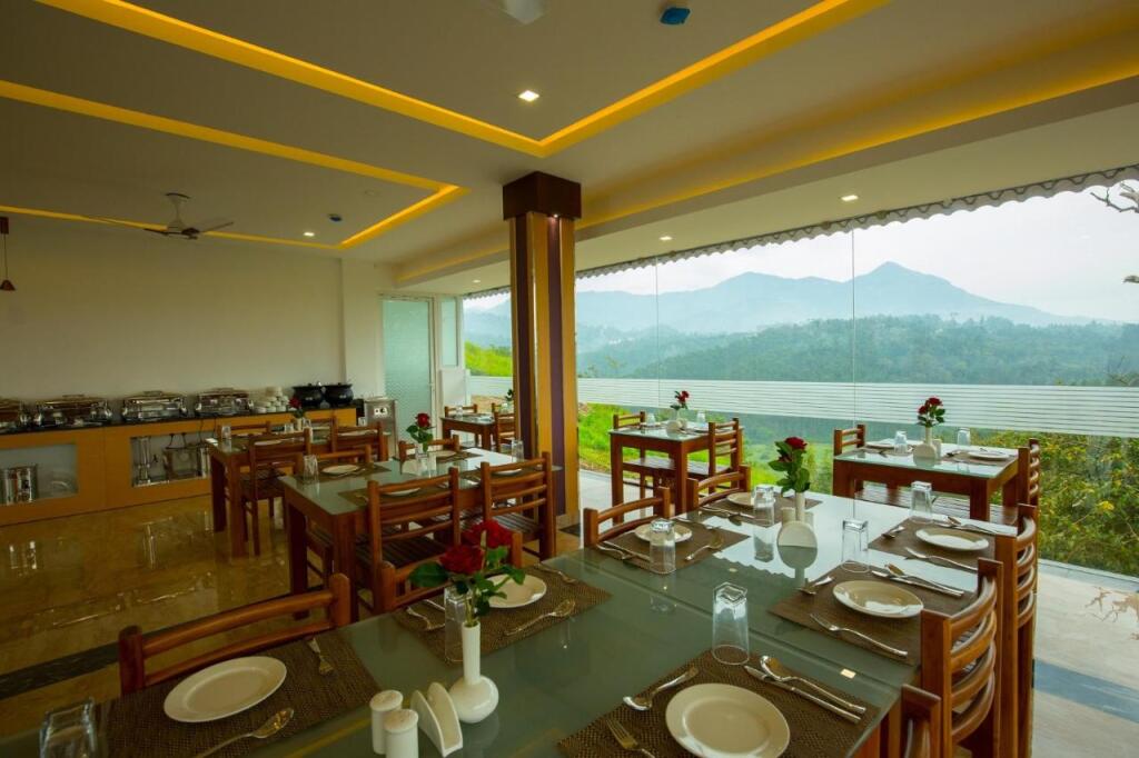 The lake view munnar Resort — фото 4