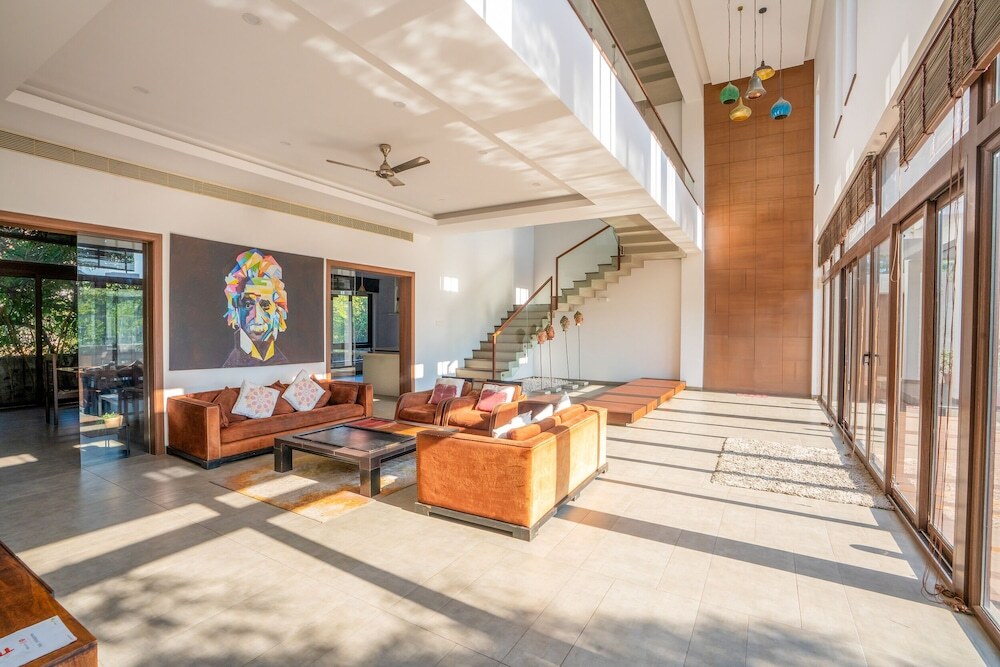 Ковелонг: Truliv Villa LAGUNA