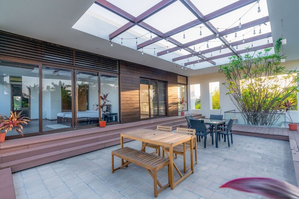 Ковелонг: Truliv Villa LAGUNA