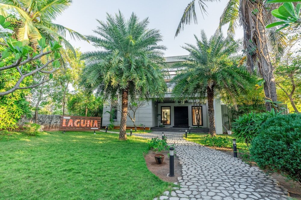 Ковелонг: Truliv Villa LAGUNA