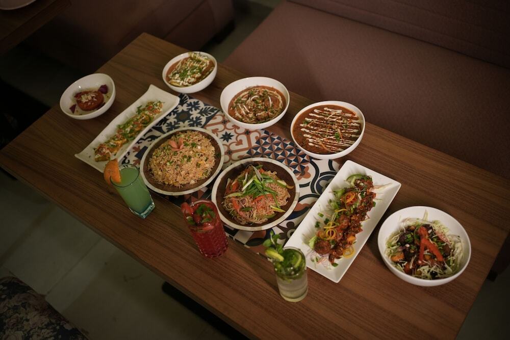 Асансол: Hotel The Avoir Asansol