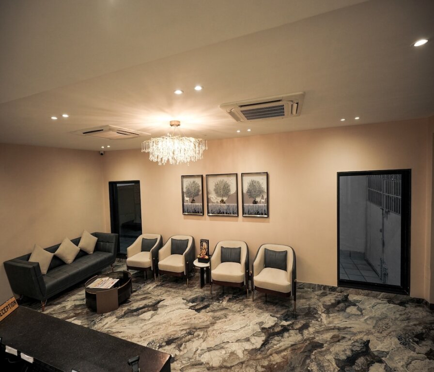 Асансол: Hotel The Avoir Asansol
