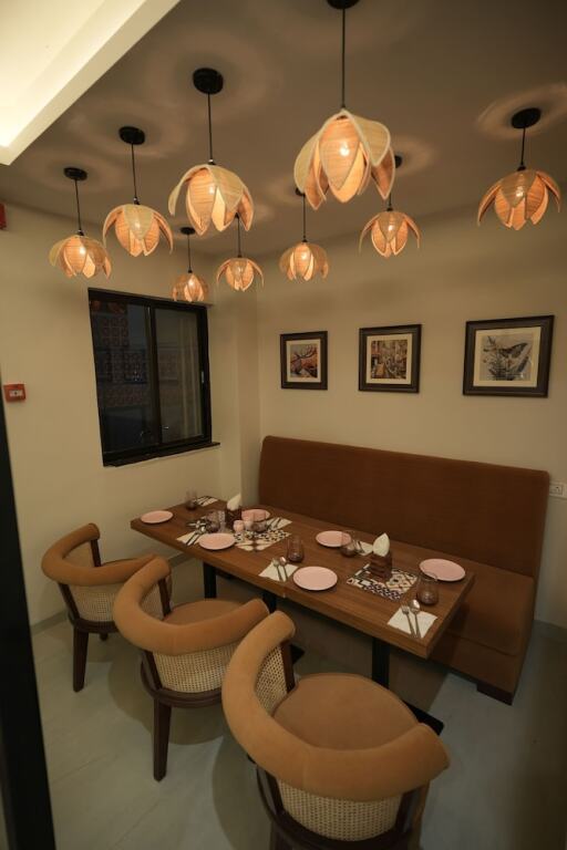 Асансол: Hotel The Avoir Asansol