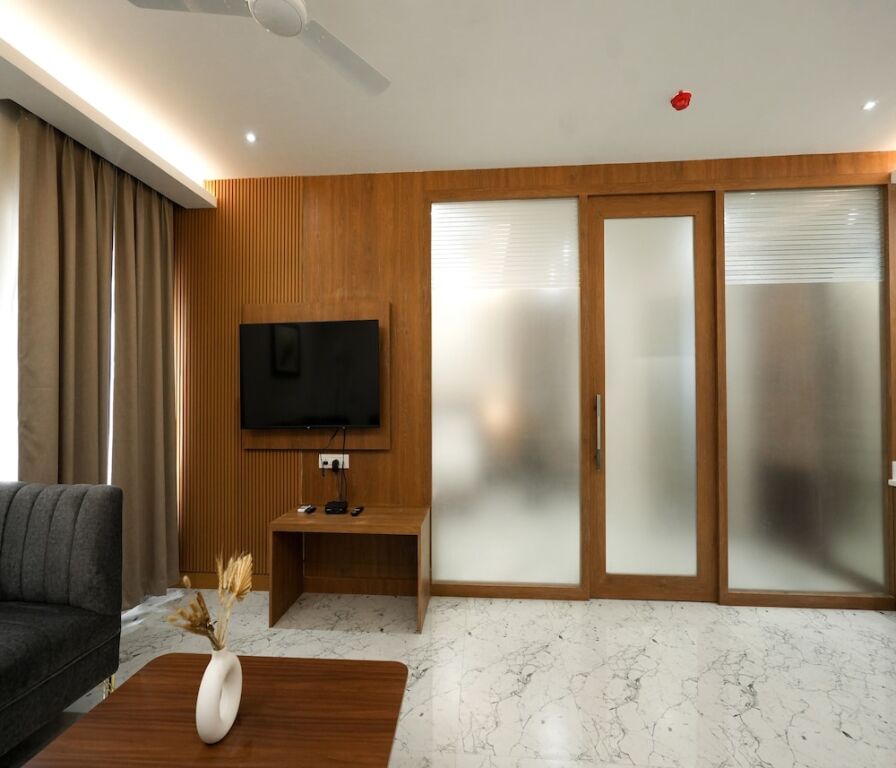 Асансол: Hotel The Avoir Asansol