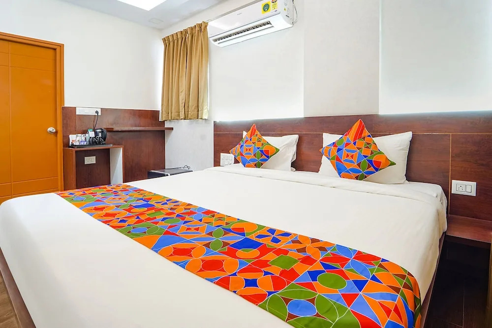 Бангалор: FabHotel Elegant I