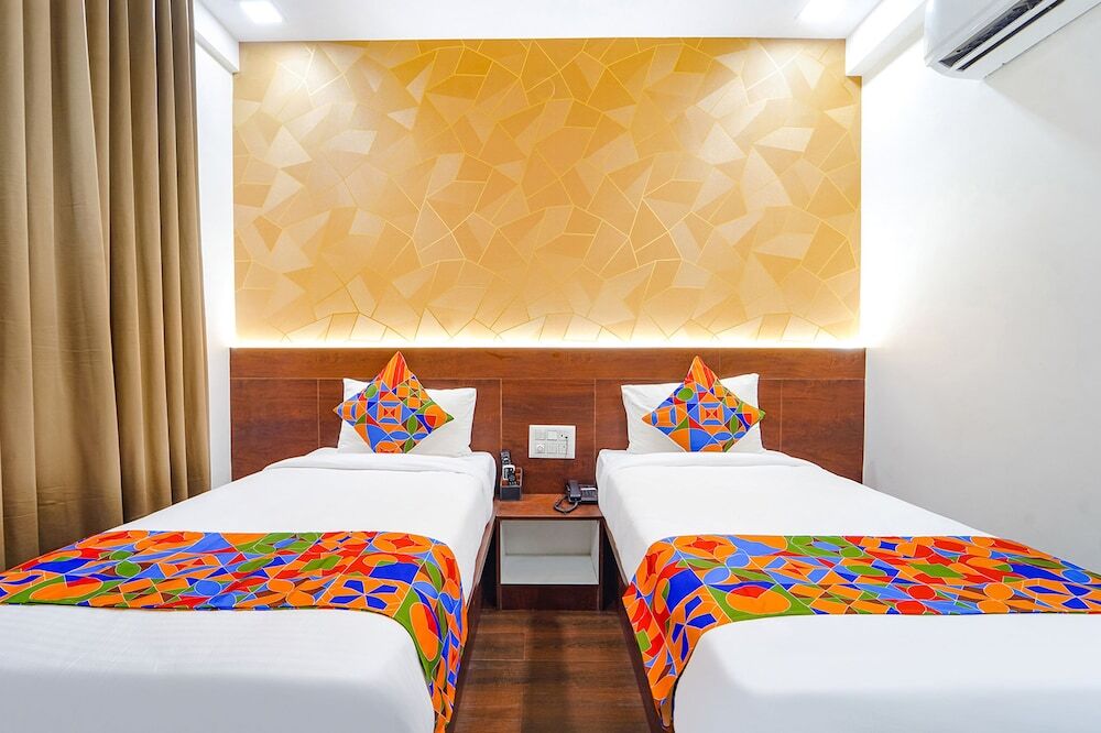 Бангалор: FabHotel Elegant I