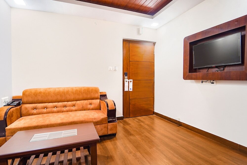 Бангалор: FabHotel Elegant I