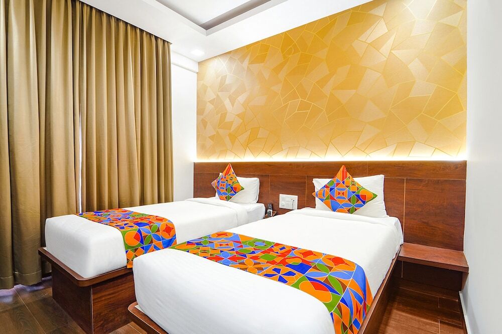 Бангалор: FabHotel Elegant I