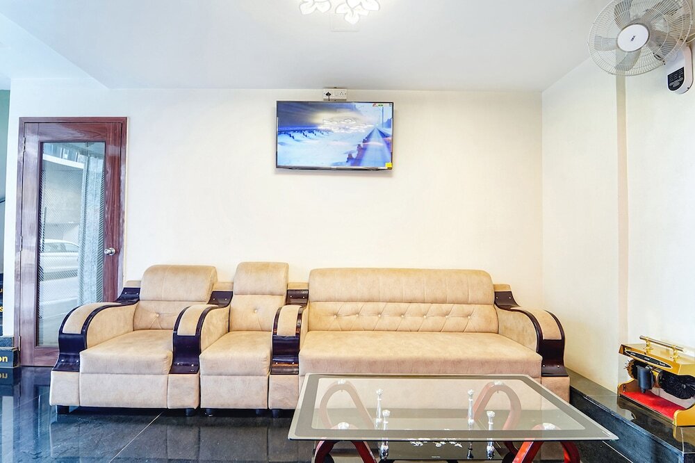 Бангалор: FabHotel Elegant I