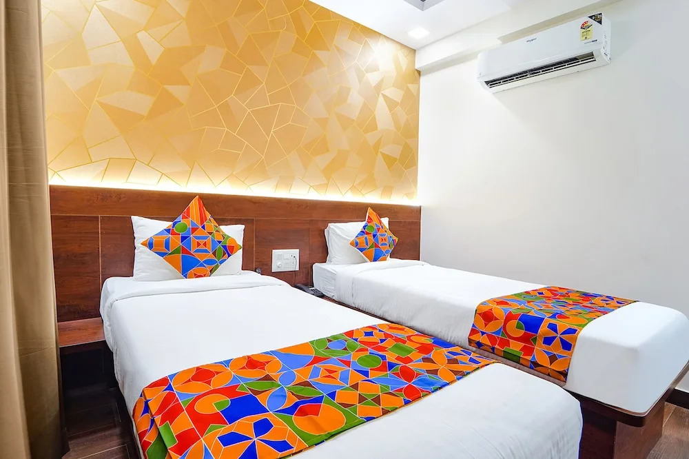 Бангалор: FabHotel Elegant I