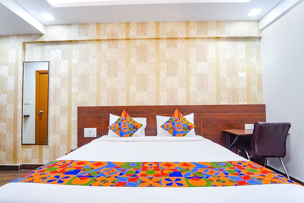 Бангалор: FabHotel Elegant I