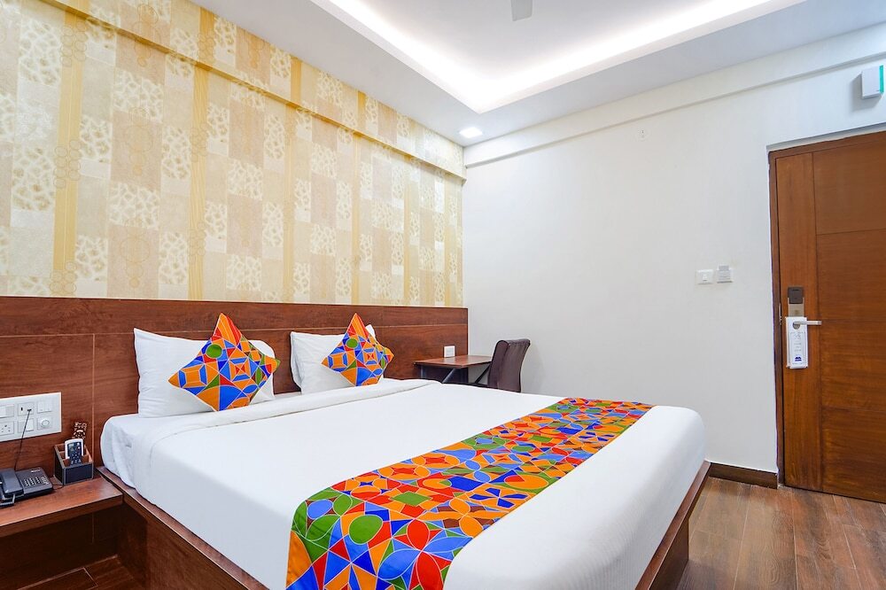 Бангалор: FabHotel Elegant I