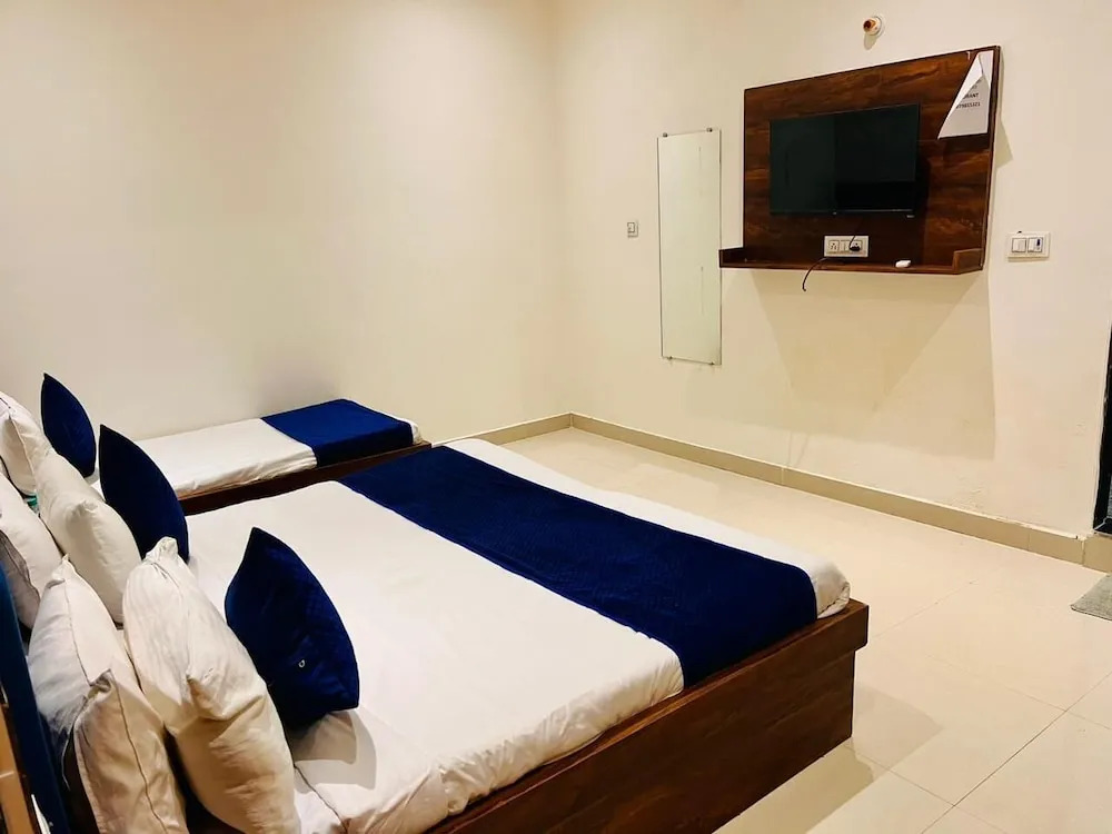 Вриндаван: Hotel Harikripa Dham