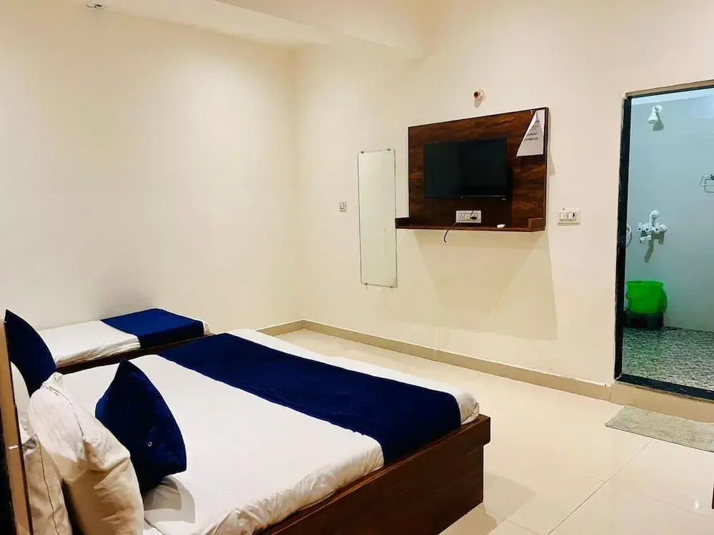 Вриндаван: Hotel Harikripa Dham