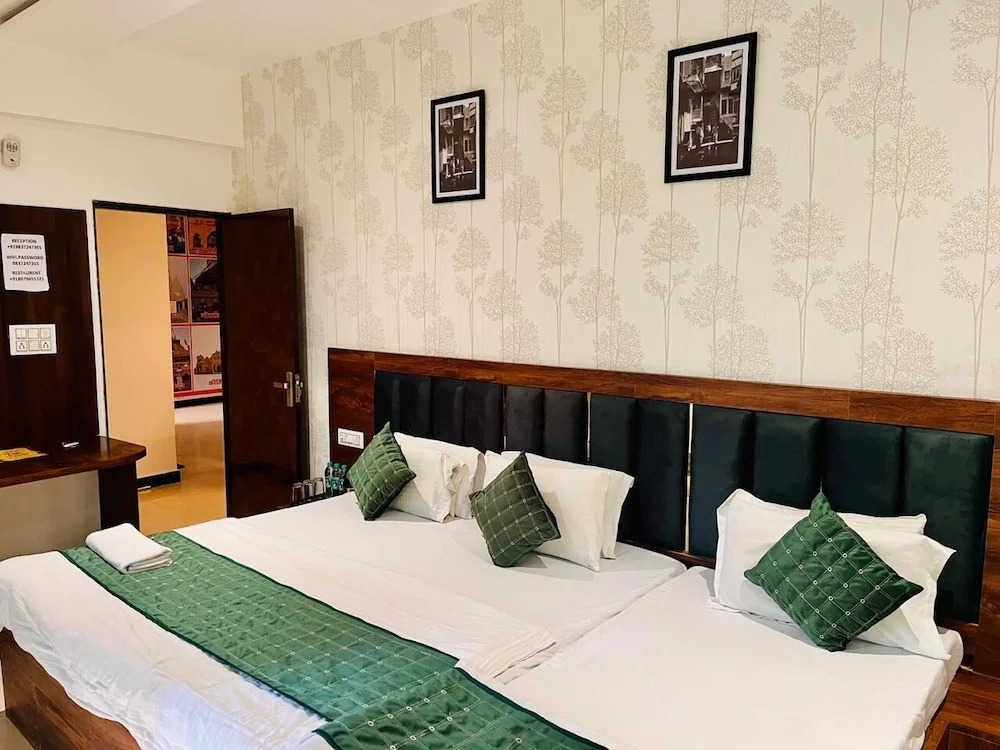 Вриндаван: Hotel Harikripa Dham