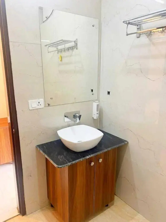 Гуруграм: Kingfisher Luxury Resort