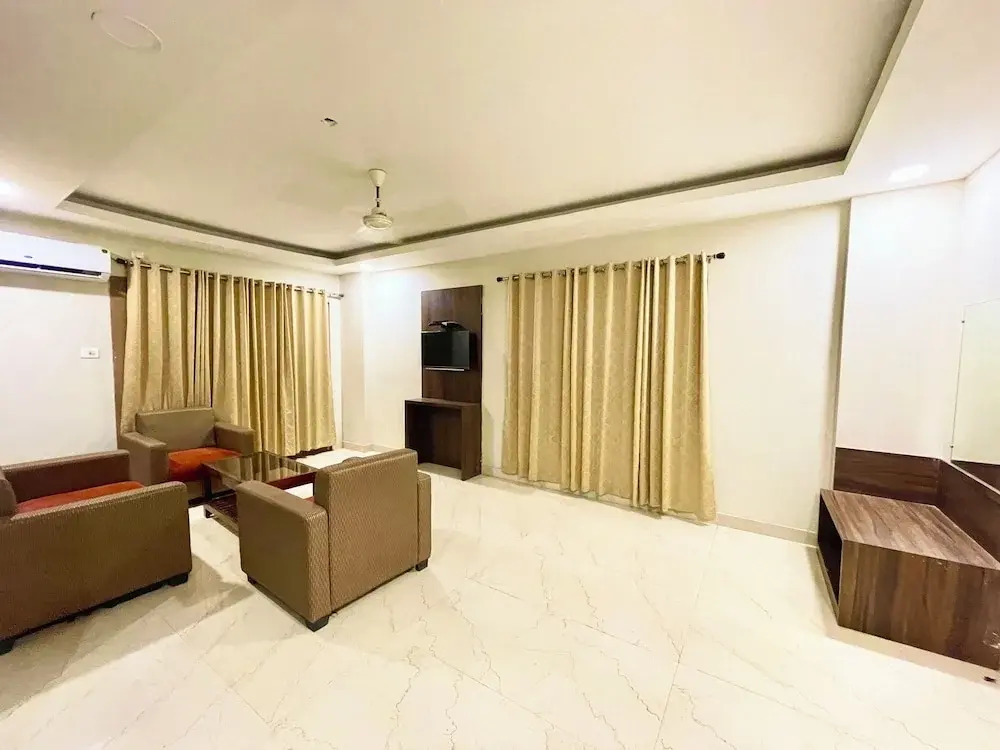 Пури: Hotel Janaki Pride - near Temple