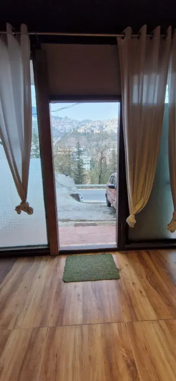 Шимла: White Villa
