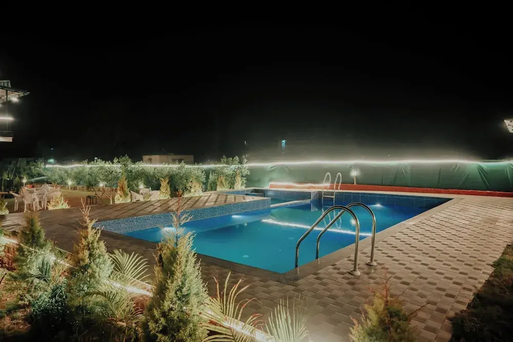 Наинитал: Corbett Secret Hideout