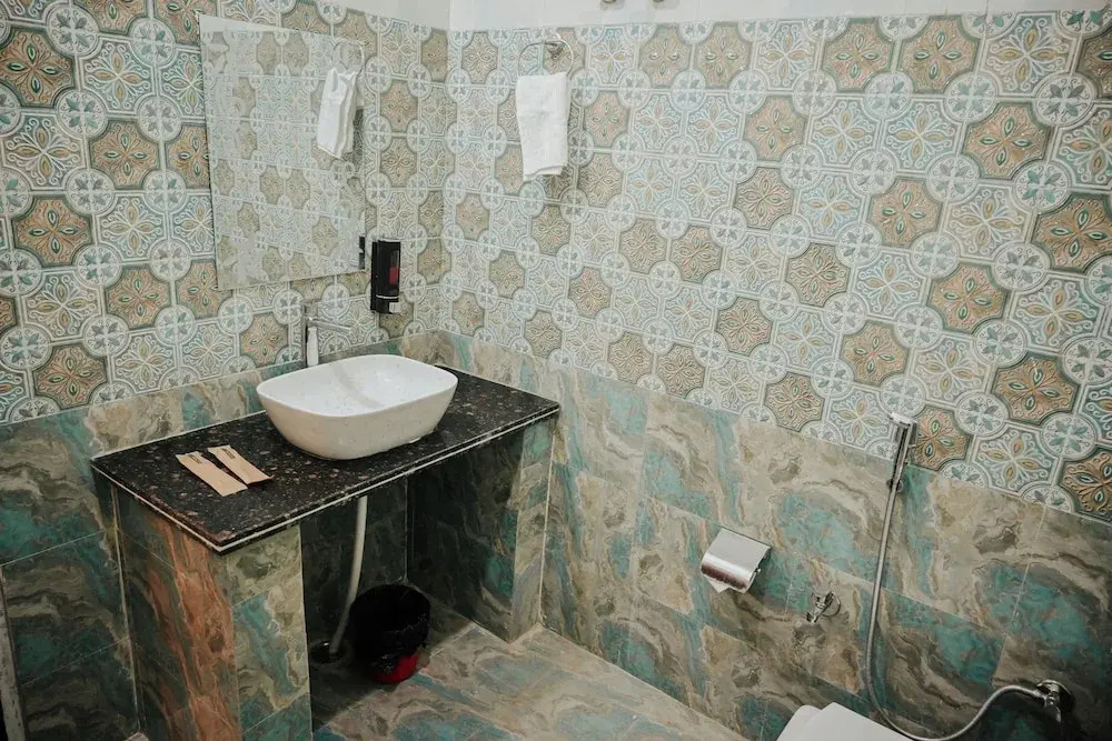 Наинитал: Corbett Secret Hideout