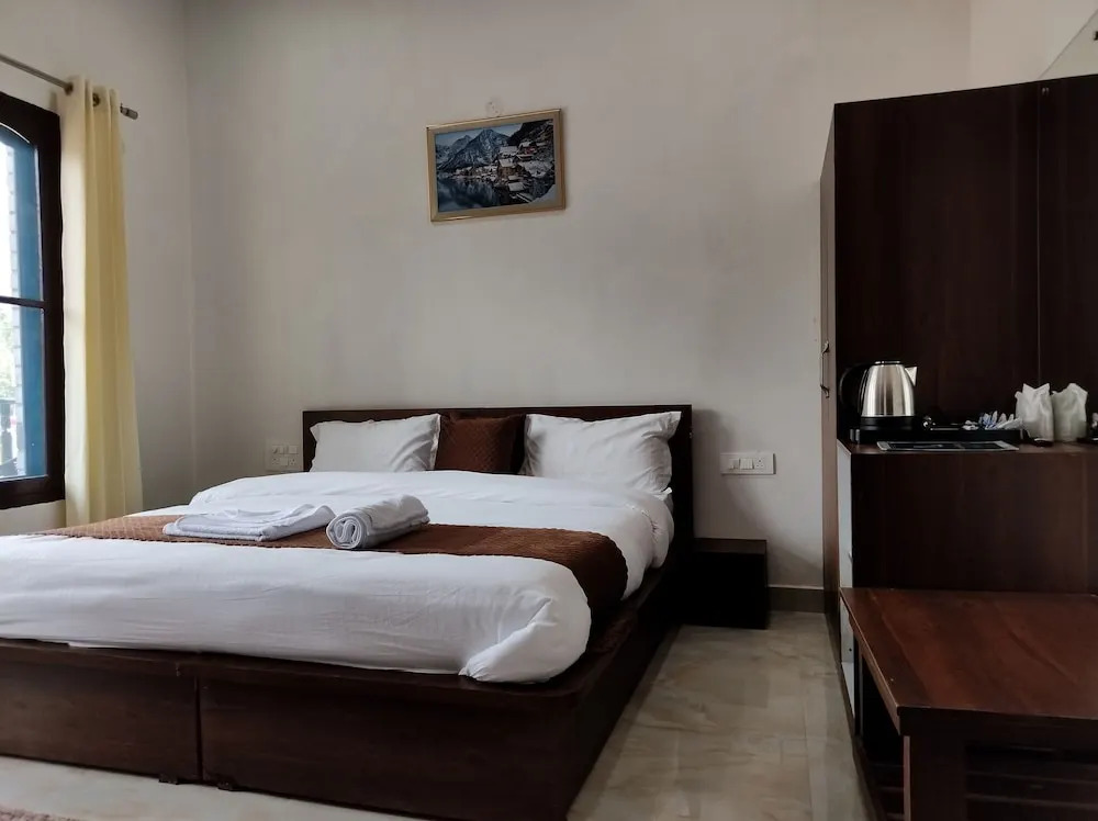 Бир: Spring Inn