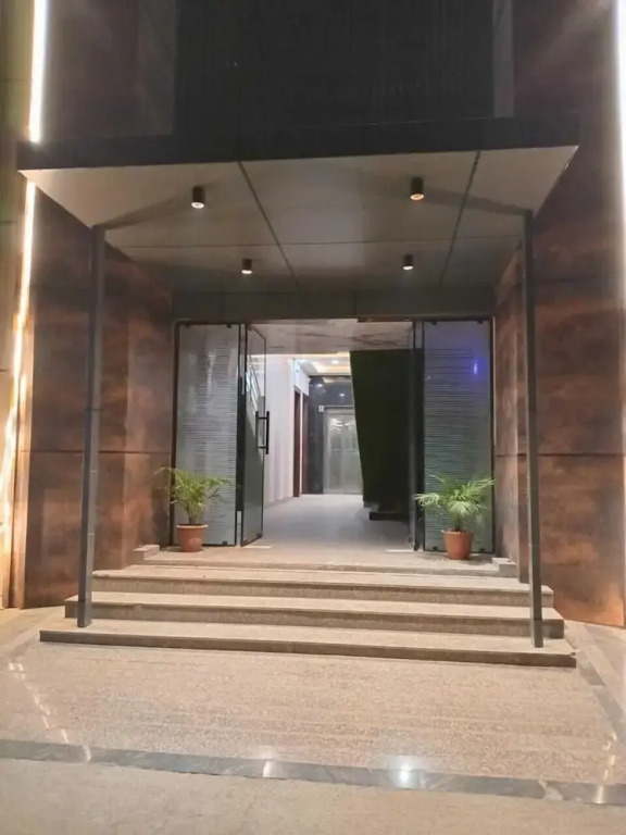 Вриндаван: Hotel Mango Tree & Suites