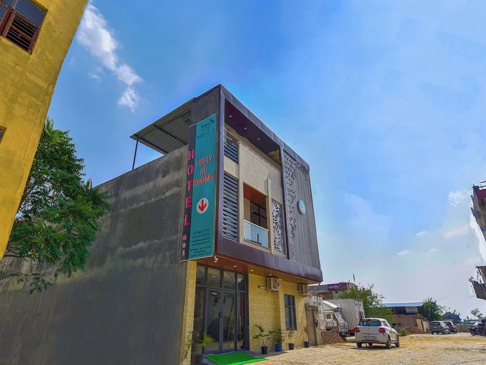 Гуруграм: Hotel Bilaspur Pride