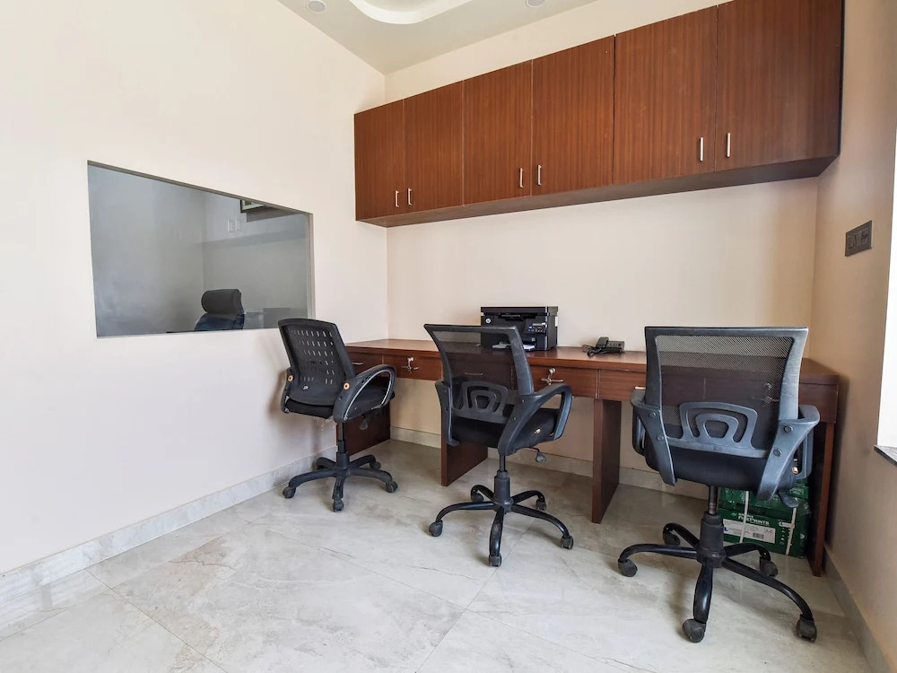 Гуруграм: Hotel Bilaspur Pride