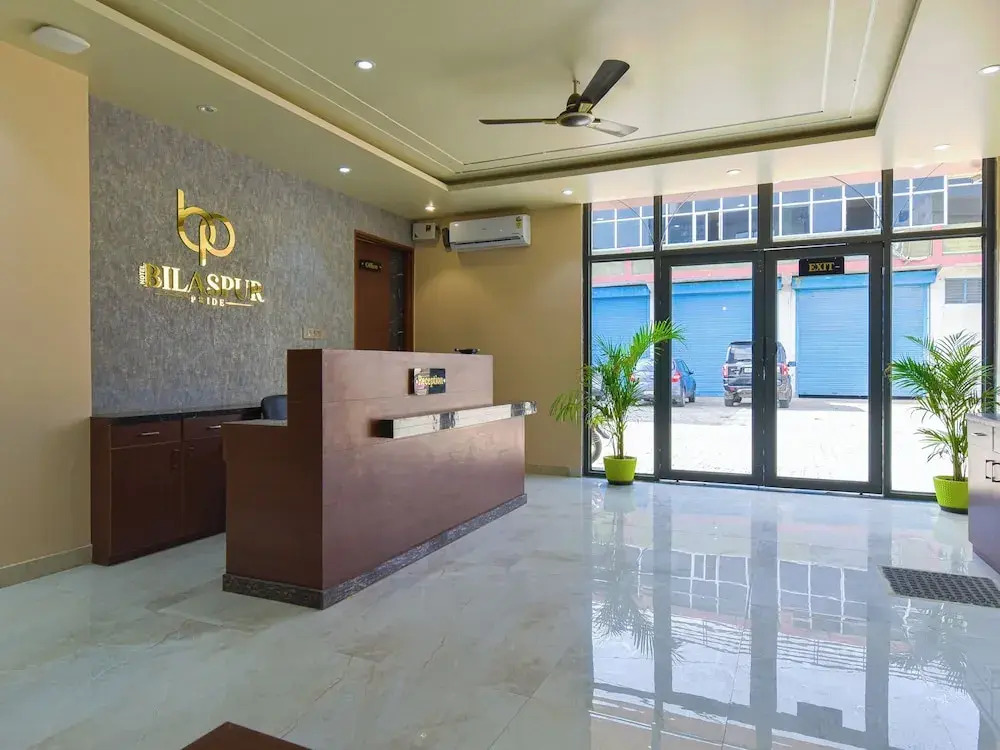 Гуруграм: Hotel Bilaspur Pride