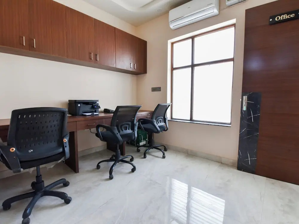Гуруграм: Hotel Bilaspur Pride