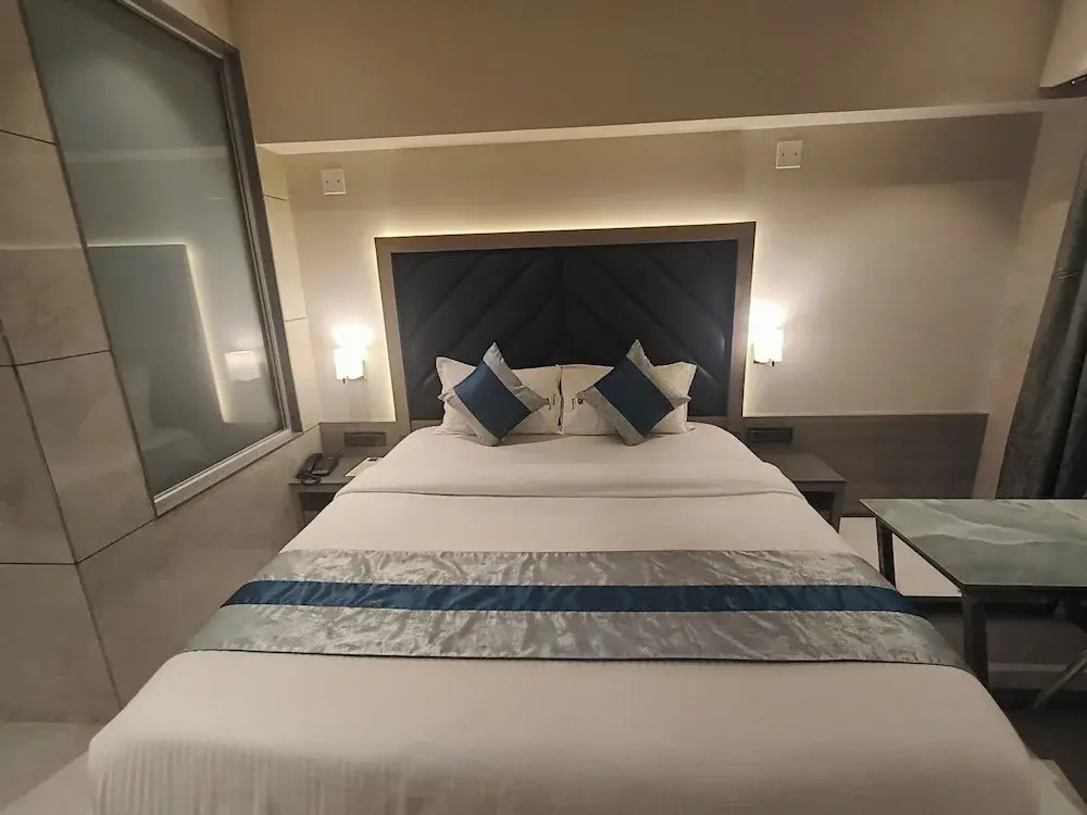 Тхане: Hotel Nakshatra Residency