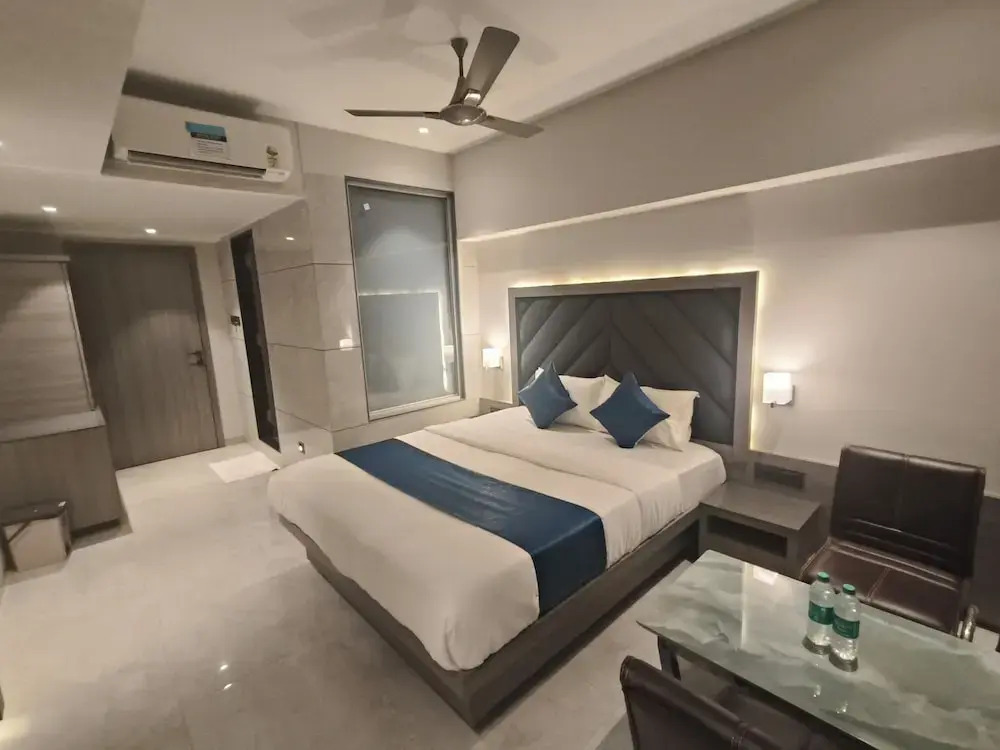 Тхане: Hotel Nakshatra Residency