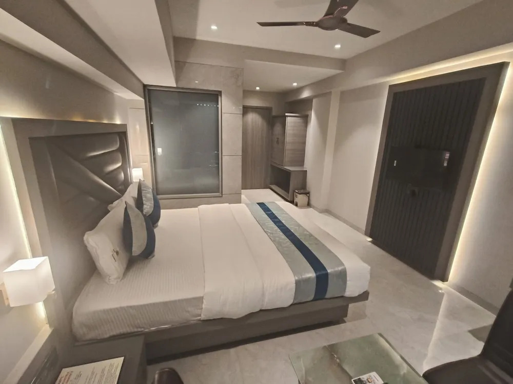 Тхане: Hotel Nakshatra Residency