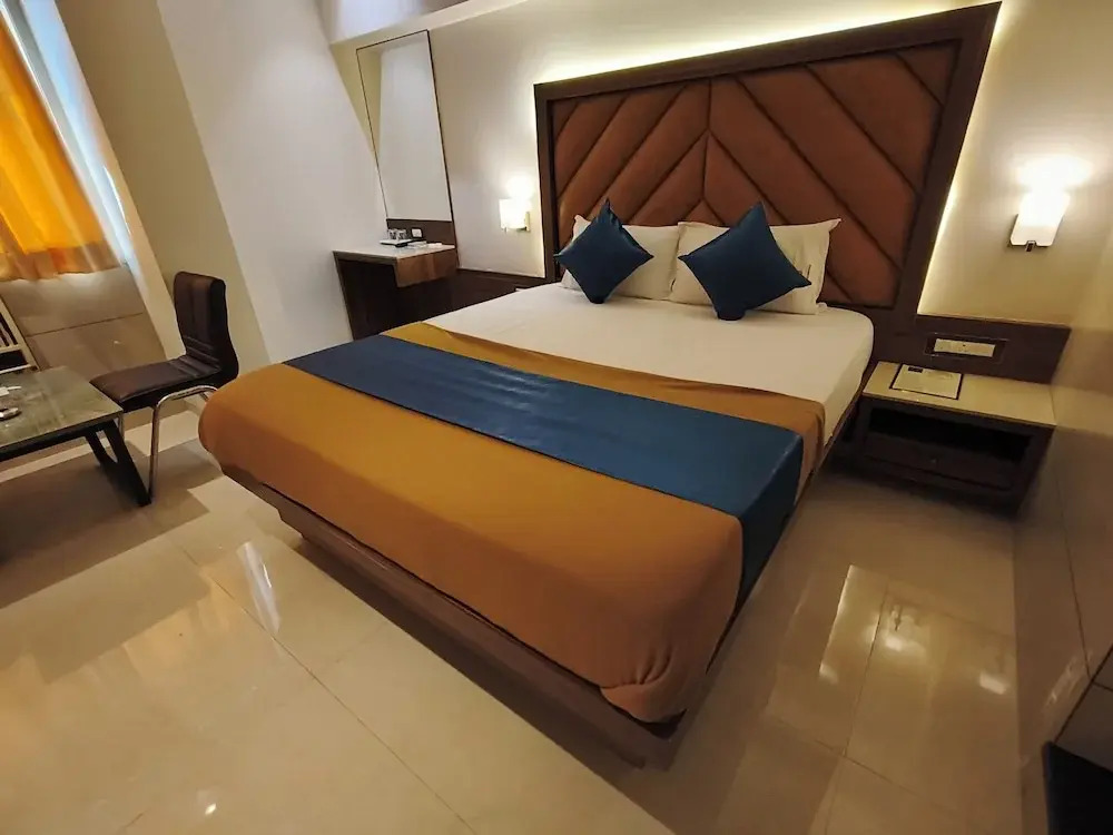 Тхане: Hotel Nakshatra Residency