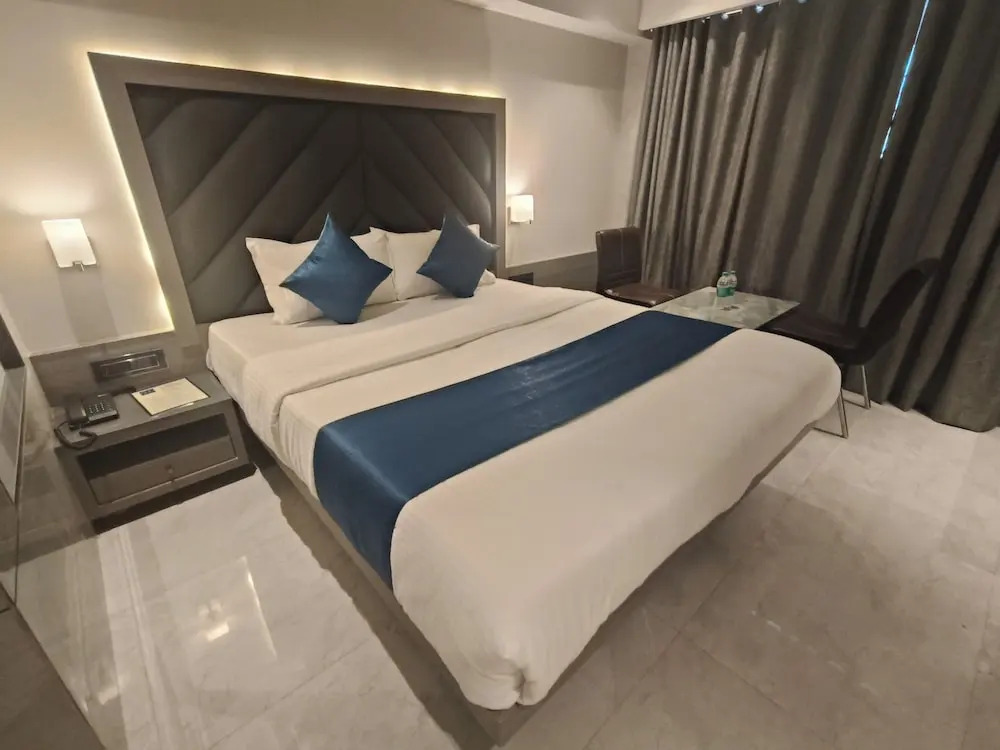 Тхане: Hotel Nakshatra Residency