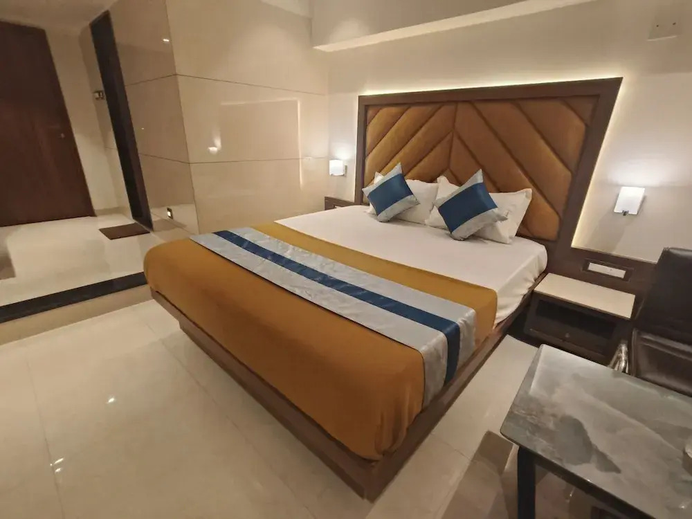 Тхане: Hotel Nakshatra Residency