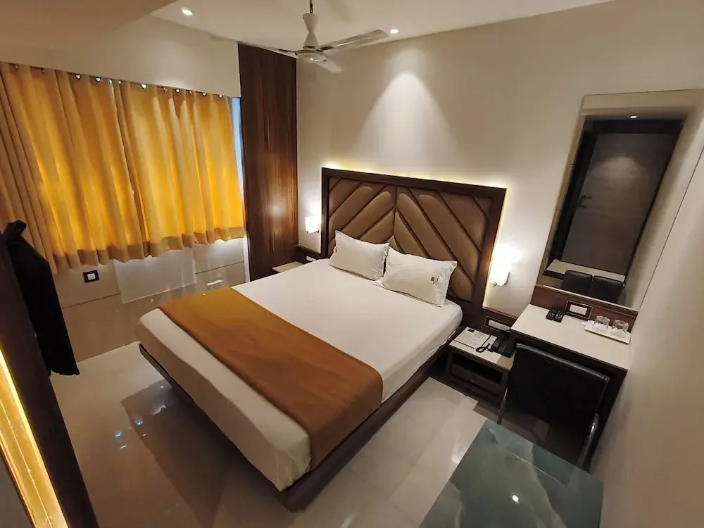 Тхане: Hotel Nakshatra Residency