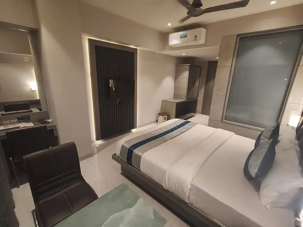 Тхане: Hotel Nakshatra Residency
