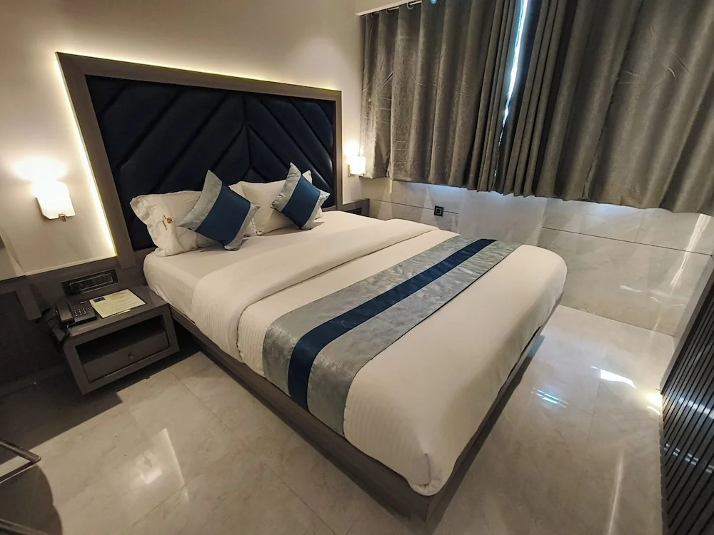 Тхане: Hotel Nakshatra Residency