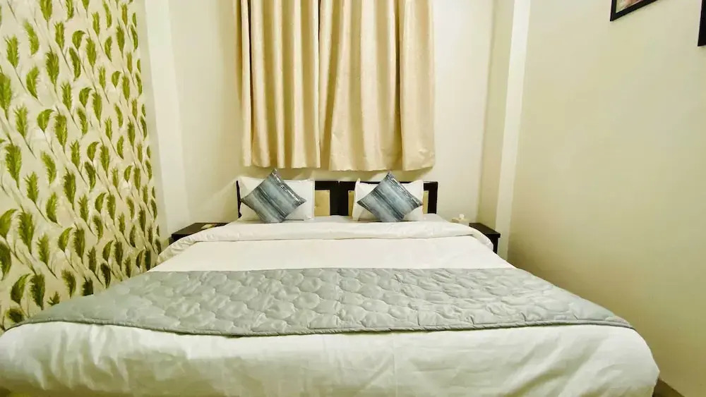 Индаур: Hotel Regency
