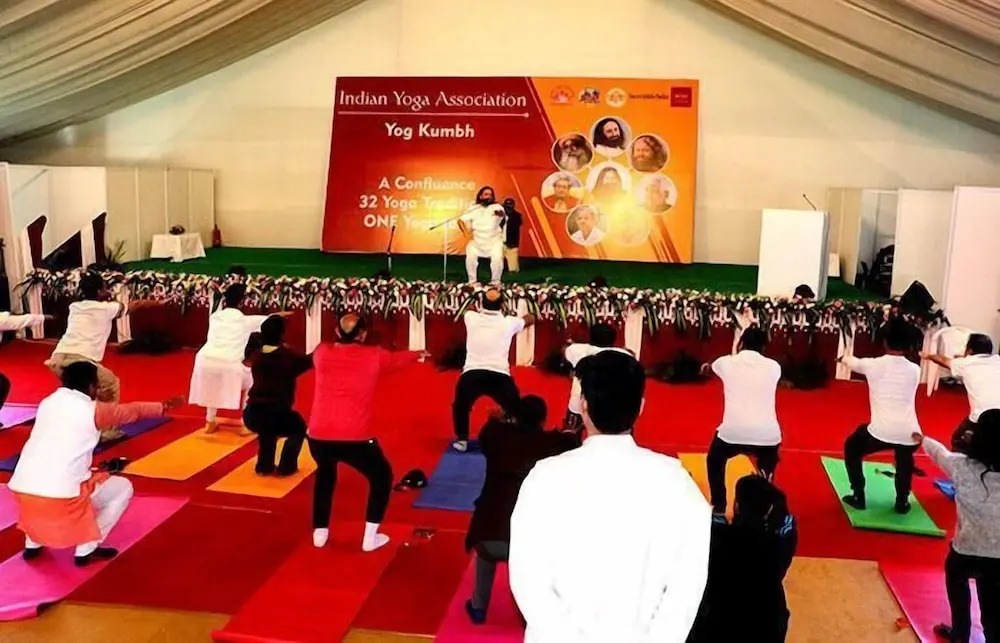 Джуси: IRCTC Tent City Prayagraj