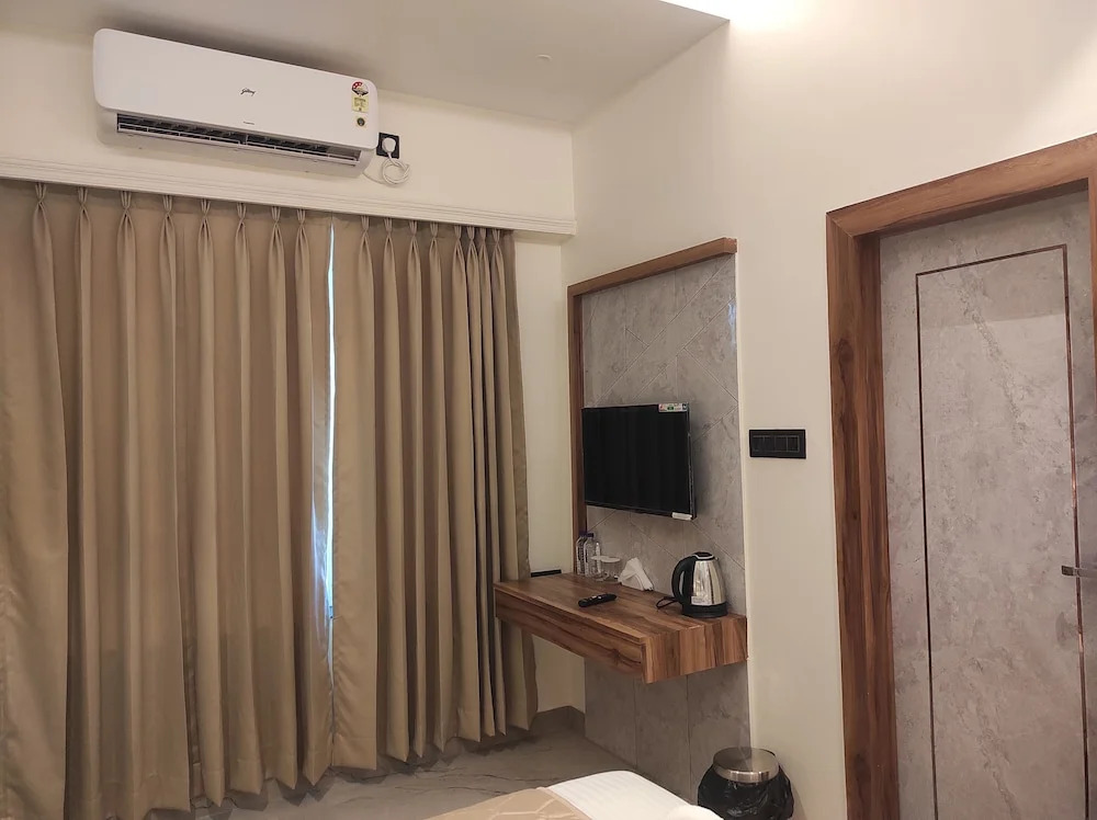 Гувахати: Prag Mahal Residency