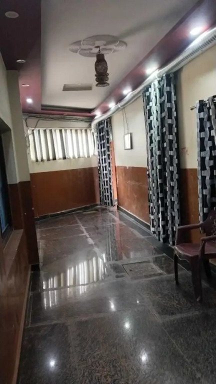 Праяградж: Shri Veni Madhav Hotel