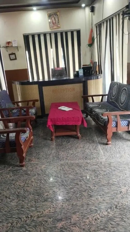 Праяградж: Shri Veni Madhav Hotel