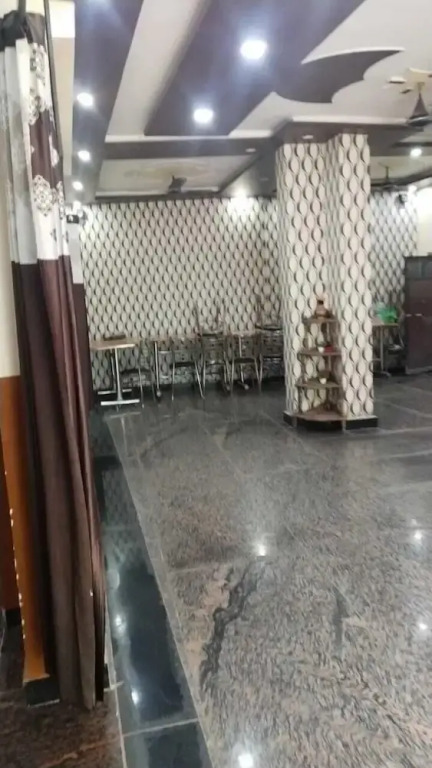 Праяградж: Shri Veni Madhav Hotel