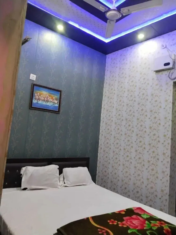 Праяградж: Shri Veni Madhav Hotel