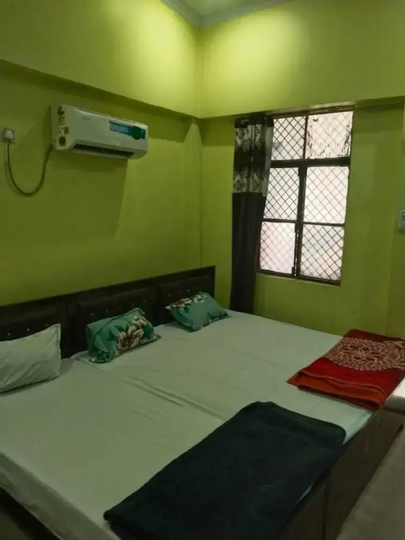 Праяградж: Shri Veni Madhav Hotel
